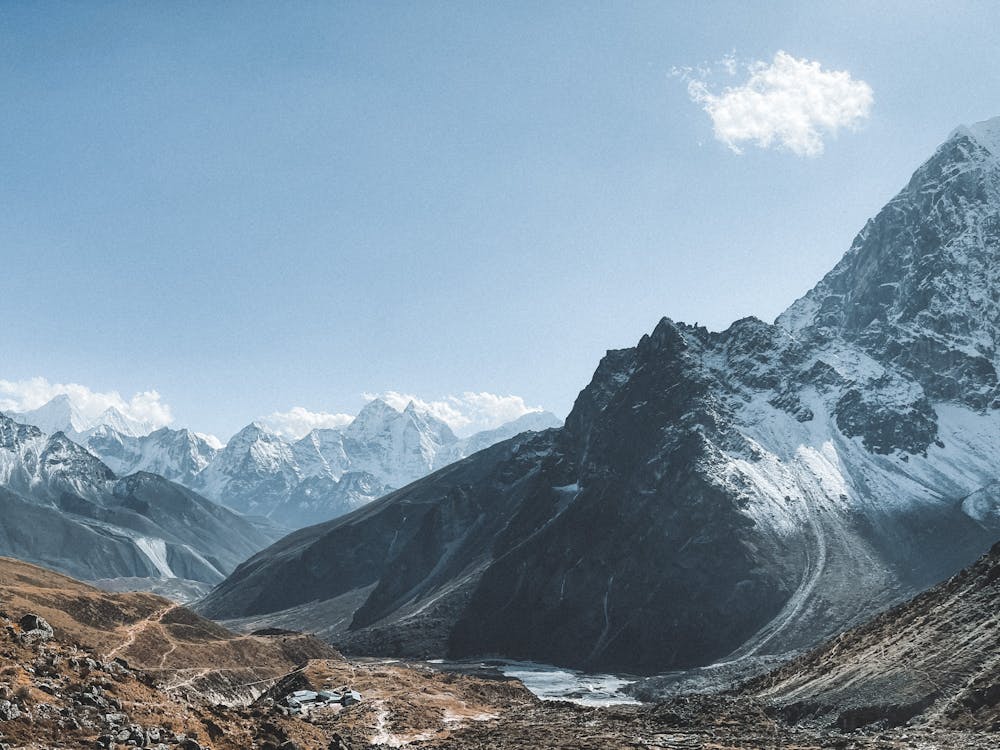 Faune et flore de l'Himalaya, paysage montagnard préservé